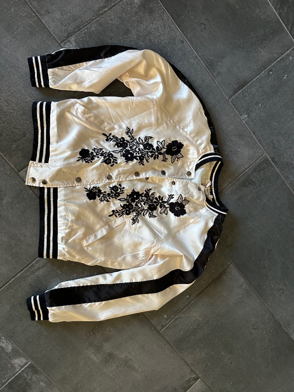 Like new Paparazzi satin embroidered bomber jacket